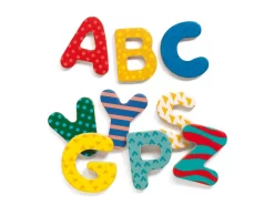 Djeco DJ03100 - Magnétiques Bois - 38 Big Letters -Djeco Le Paradis Des Jouets djeco dj03100 magnetiques bois 38 big letters 1600 2